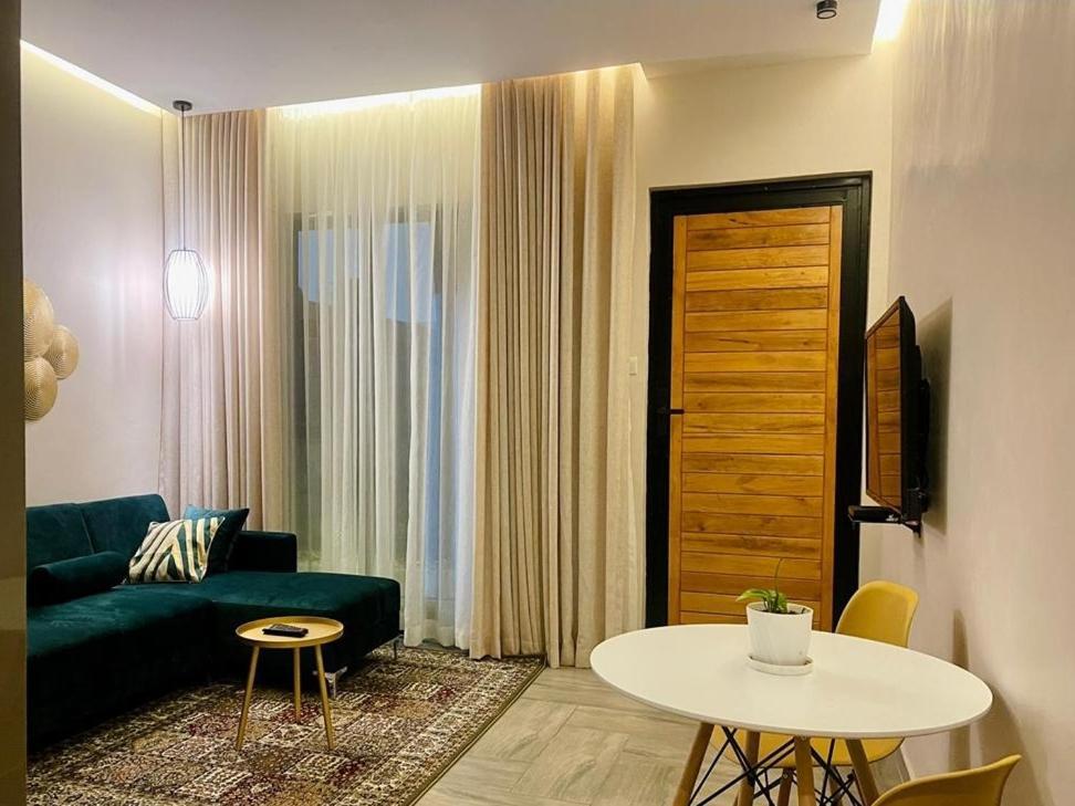 Instahomes By Tru - Garden Suites Blantyre Esterno foto