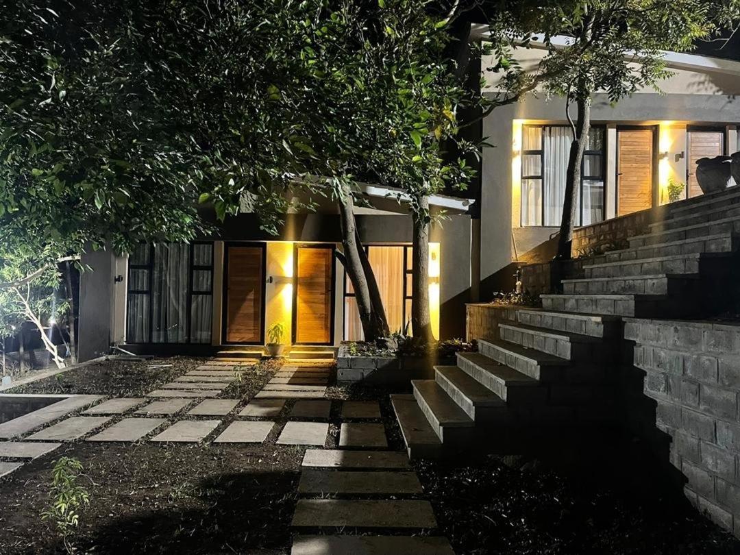 Instahomes By Tru - Garden Suites Blantyre Esterno foto