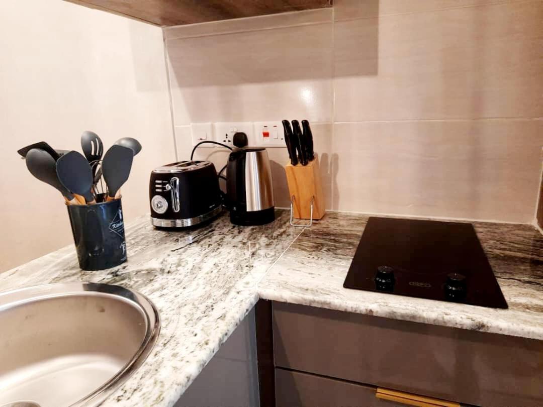 Instahomes By Tru - Garden Suites Blantyre Esterno foto