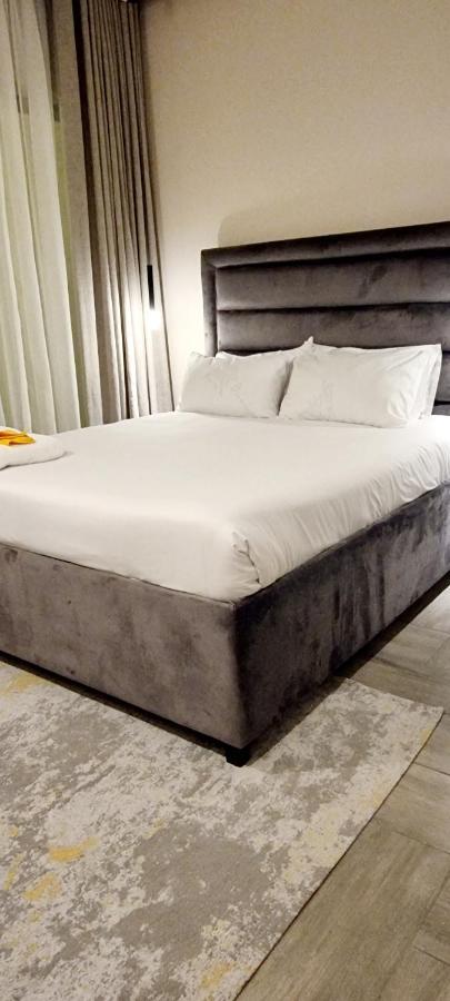 Instahomes By Tru - Garden Suites Blantyre Esterno foto